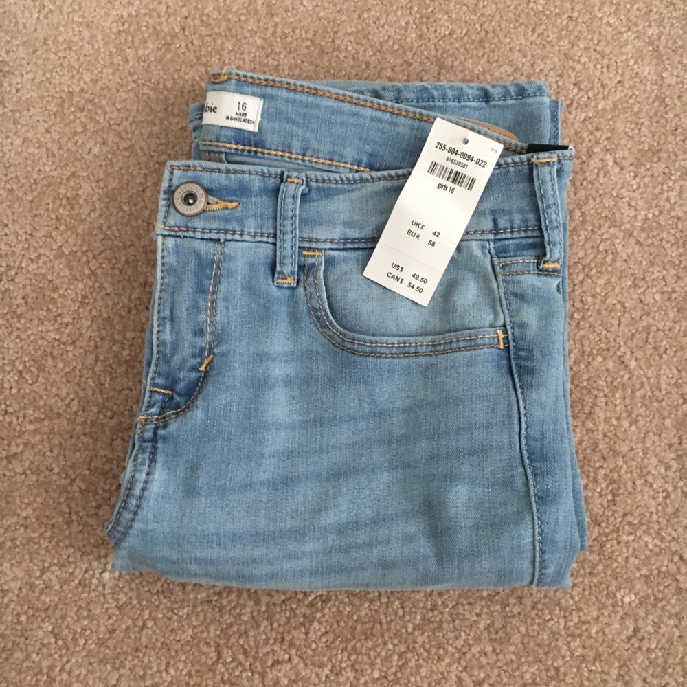 light wash jeans